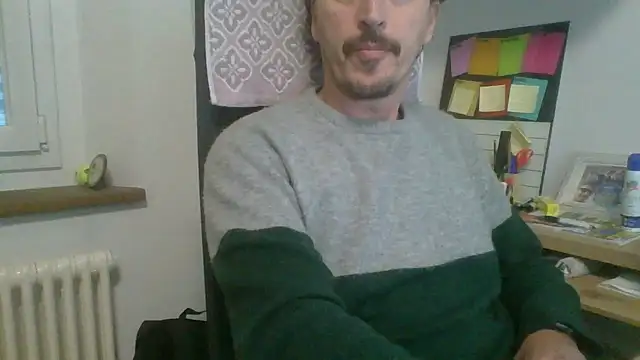 Kawayleo online show from 10/25/25, 10:10