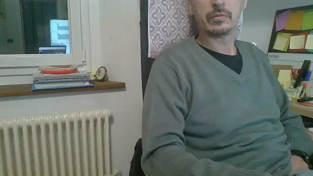 Snapshot of Kawayleo chatting on 03/01/26, 05:02 Kawayleo online show from 03/01/26, 05:02