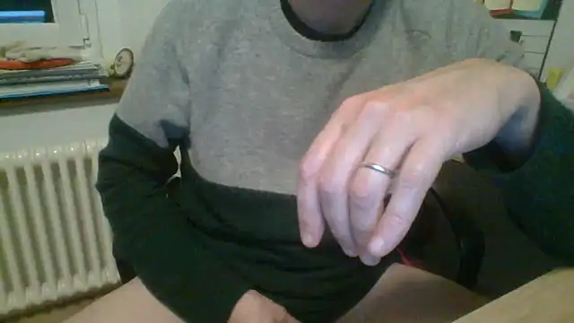 Snapshot of Kawayleo chatting on 02/03/26, 09:53 Kawayleo online show from 02/03/26, 09:53