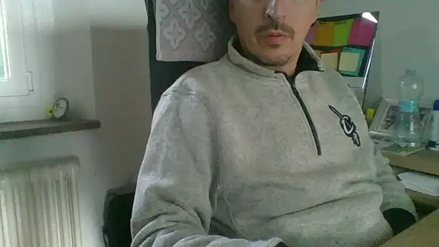 Kawayleo online show from 11/30/25, 11:11