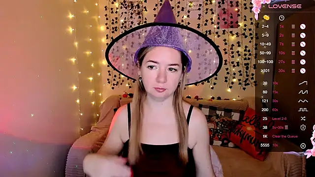 Snapshot of Evaa_Braunn chatting on 10/29/25, 02:10 Evaa Braunn online show from 10/29/25, 02:10