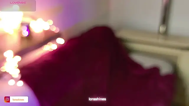 LoraShines online show from 02/10/26, 07:13