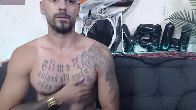 RyanVibe online show from 10/28/25, 04:06