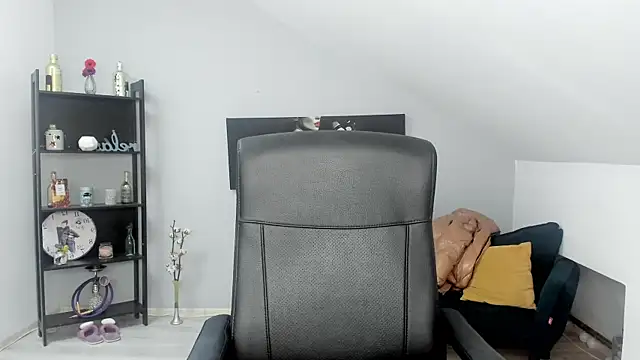 BettyJamess online show from 11/11/25, 04:18