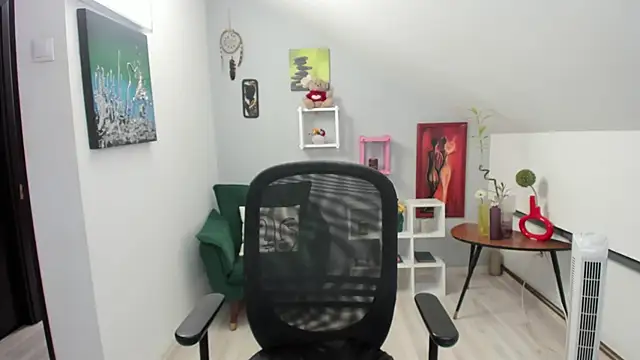 BettyJamess online show from 10/17/25, 07:26