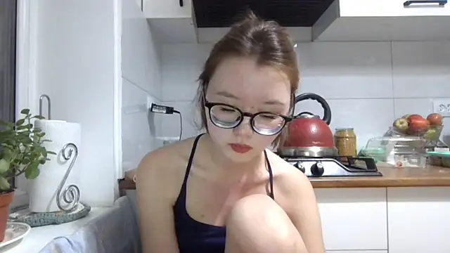 Snapshot of LilyTaylors chatting on 10/13/25, 03:13 LilyTaylors online show from 10/13/25, 03:13