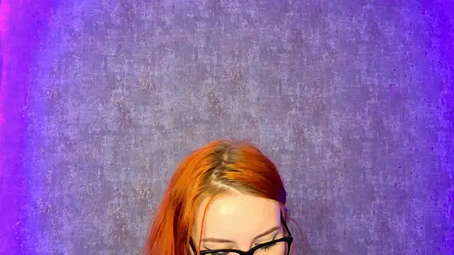 Snapshot of scarleteyes_ chatting on 11/07/25, 05:12 scarleteyes online show from 11/07/25, 05:12