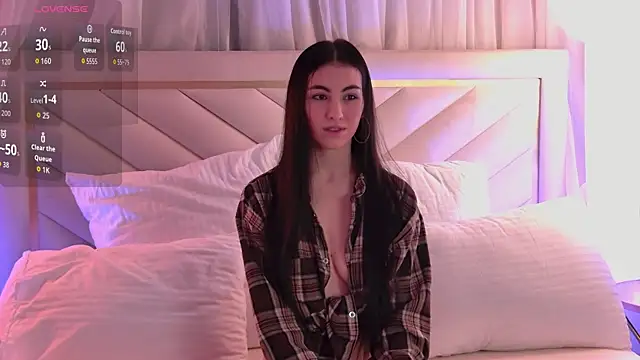 BettyLeen online show from 12/19/25, 03:54