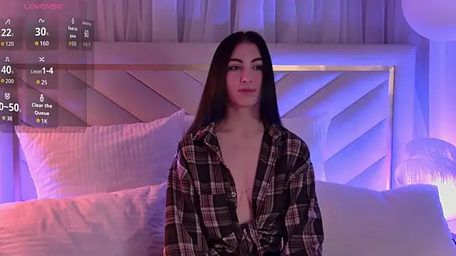 Snapshot of BettyLeen chatting on 12/15/25, 04:07 BettyLeen online show from 12/15/25, 04:07