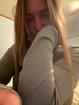 SugarMilkandHoney online show from 12/16/25, 12:37