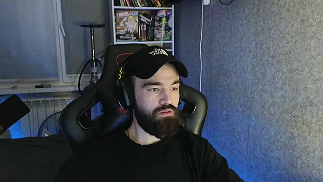 Nik Namee online show from 11/16/25, 12:04