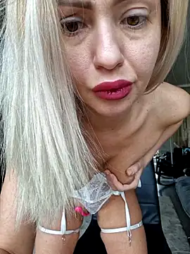 Snapshot of BritanyVegas chatting on 03/20/26, 11:44 BritanyVegas online show from 03/20/26, 11:44