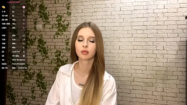 Snapshot of RosalindSherlock chatting on 10/30/25, 08:28 RosalindSherlock online show from 10/30/25, 08:28