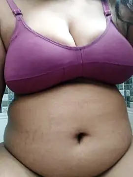 Snapshot of nikki_singh01 chatting on 10/11/25, 06:25 nikki singh01 online show from 10/11/25, 06:25
