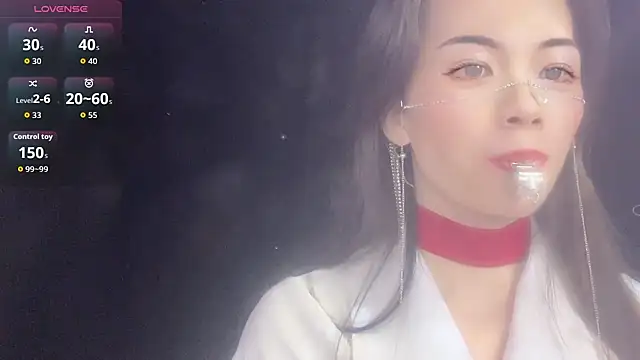 Snapshot of Lynnalltop-165-KeKe chatting on 12/19/25, 12:40 Lynnalltop-165-KeKe online show from 12/19/25, 12:40