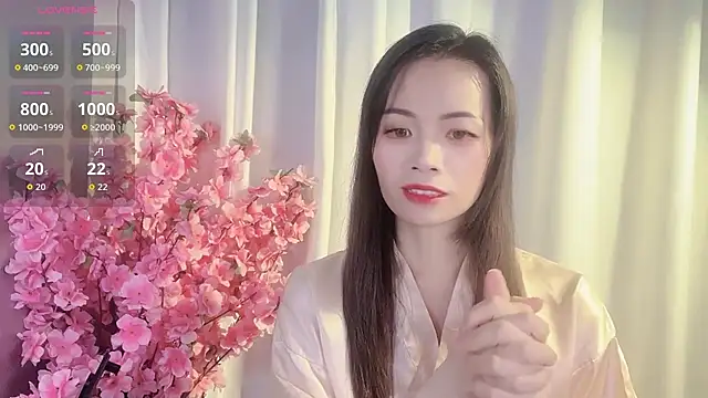 Snapshot of Lynnalltop-165-KeKe chatting on 11/12/25, 01:48 Lynnalltop-165-KeKe online show from 11/12/25, 01:48