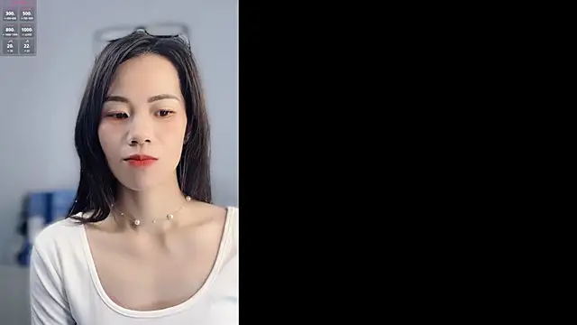 Snapshot of Lynnalltop-165-KeKe chatting on 04/12/26, 02:48 Lynnalltop-165-KeKe online show from 04/12/26, 02:48