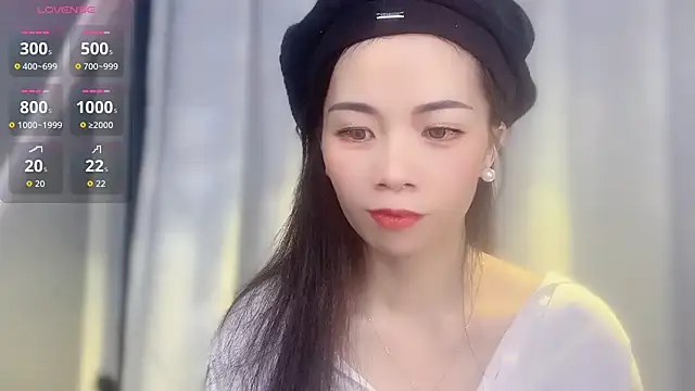 Snapshot of Lynnalltop-165-KeKe chatting on 11/19/25, 12:38 Lynnalltop-165-KeKe online show from 11/19/25, 12:38