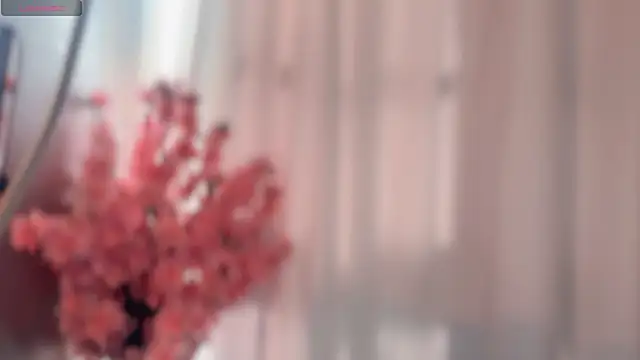 Snapshot of Lynnalltop-165-KeKe chatting on 11/14/25, 03:54 Lynnalltop-165-KeKe online show from 11/14/25, 03:54