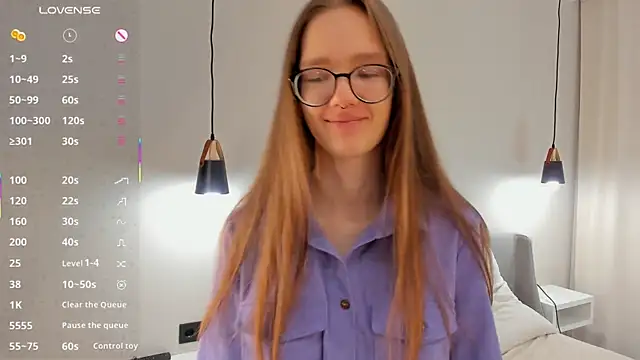 Snapshot of AiFusch chatting on 10/30/25, 08:45 AiFusch online show from 10/30/25, 08:45