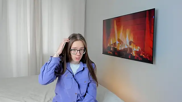 Snapshot of AiFusch chatting on 10/21/25, 08:58 AiFusch online show from 10/21/25, 08:58