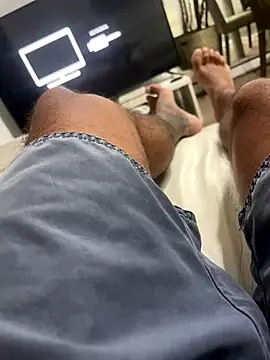 Snapshot of DrDreAu chatting on 10/23/25, 10:47 DrDreAu online show from 10/23/25, 10:47