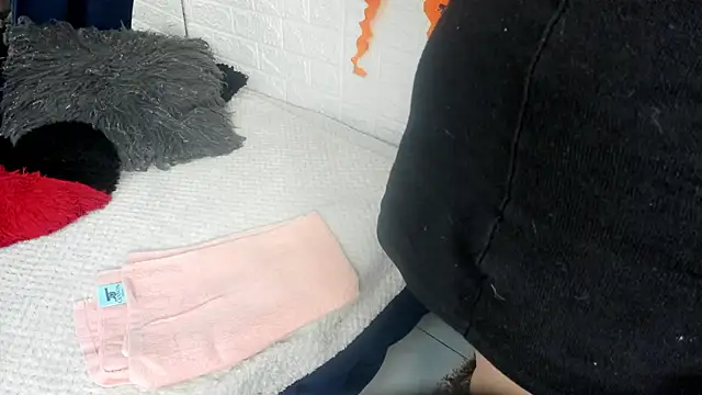 pamela velazco online show from 10/30/25, 08:17