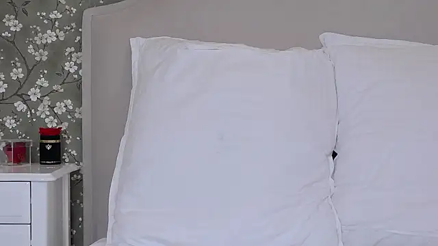 TesaQuinn online show from 11/27/25, 06:52