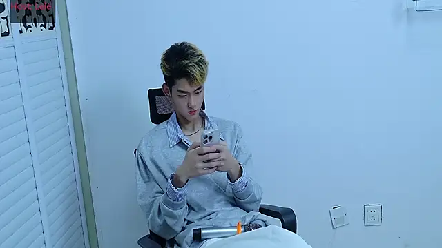 sexyboy-lele online show from 10/18/25, 11:12