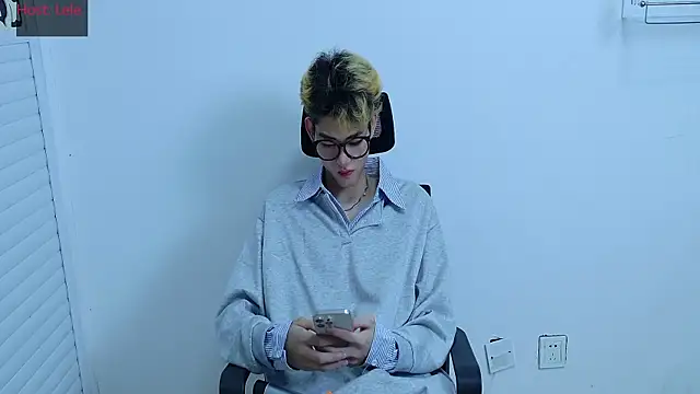 sexyboy-lele online show from 10/11/25, 11:33