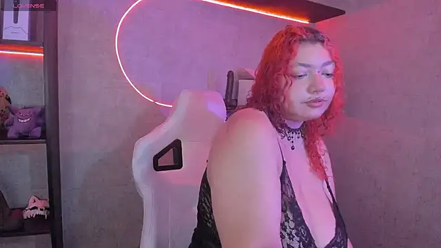 Snapshot of irisfeitan chatting on 12/17/25, 10:09 irisfeitan online show from 12/17/25, 10:09