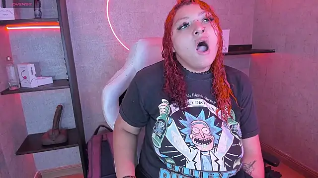 Snapshot of irisfeitan chatting on 11/05/25, 10:07 irisfeitan online show from 11/05/25, 10:07