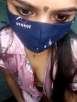 Snapshot of CUTE-567 chatting on 11/08/25, 07:23 CUTE-567 online show from 11/08/25, 07:23