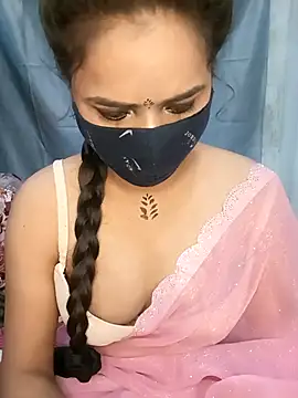 Snapshot of CUTE-567 chatting on 12/18/25, 09:36 CUTE-567 online show from 12/18/25, 09:36