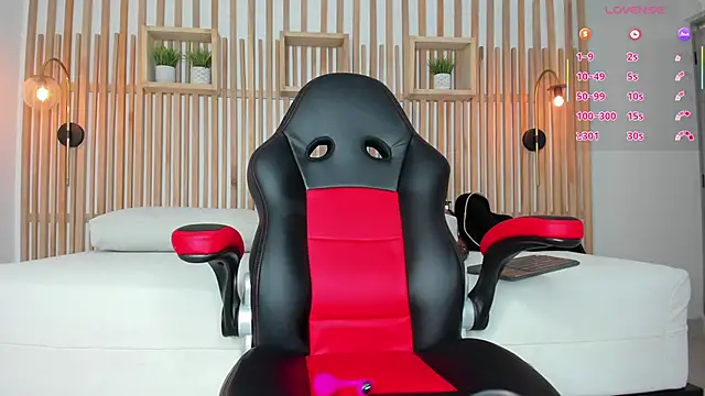 Snapshot of sharon_fennel chatting on 11/12/25, 01:04 sharon fennel online show from 11/12/25, 01:04