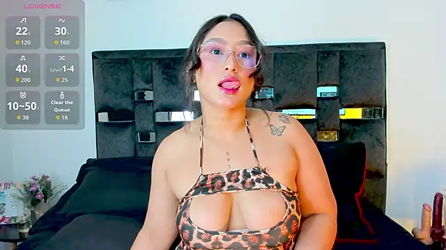 SussySunny  online show from 10/19/25, 11:02