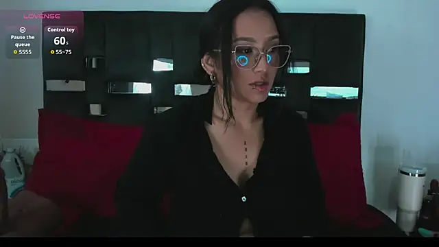 SussySunny  online show from 04/11/26, 04:20