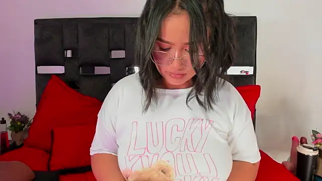 SussySunny  online show from 03/11/26, 04:50