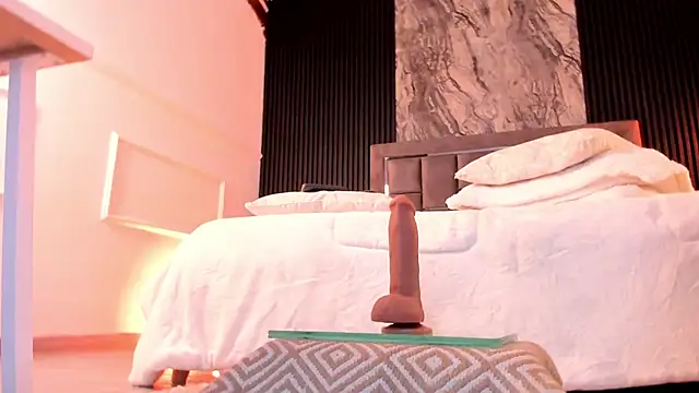 Snapshot of Miahsens chatting on 11/06/25, 04:16 Miahsens online show from 11/06/25, 04:16