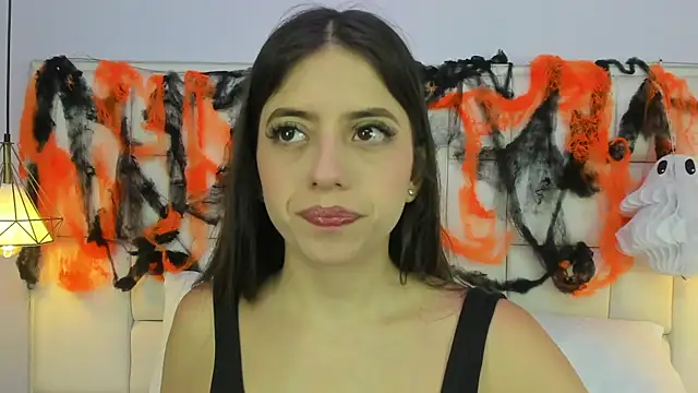 EmmaHolter online show from 10/20/25, 07:14