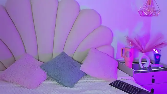 Alyss Sweet online show from 11/06/25, 02:21