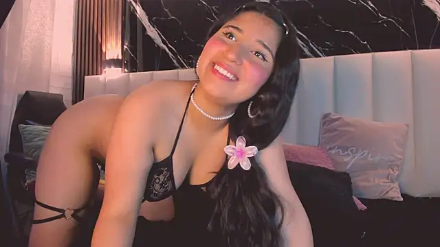 Snapshot of Lizz39 chatting on 01/14/26, 05:38 Lizz39 online show from 01/14/26, 05:38