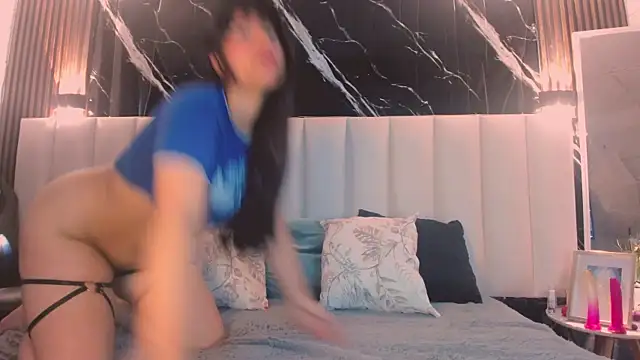 Snapshot of Lizz39 chatting on 01/08/26, 04:57 Lizz39 online show from 01/08/26, 04:57