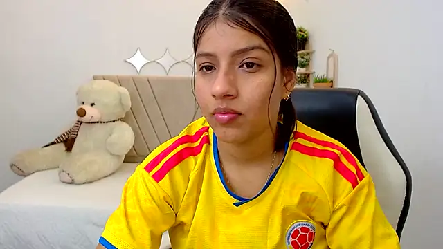 Snapshot of zara_cute chatting on 07/03/26, 04:57 zara cute online show from 07/03/26, 04:57