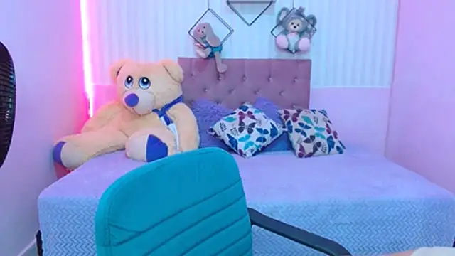 zara cute online show from 12/01/25, 12:17