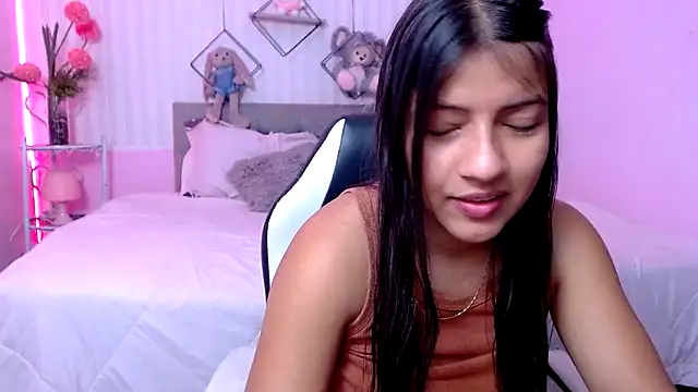 zara cute online show from 03/27/26, 12:17