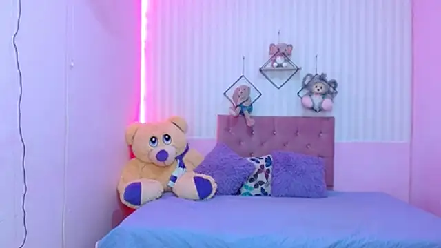 zara cute online show from 12/21/25, 11:56