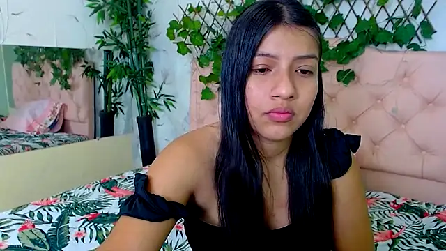 zara cute online show from 03/25/26, 12:15