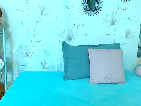 zara cute online show from 10/25/25, 12:04