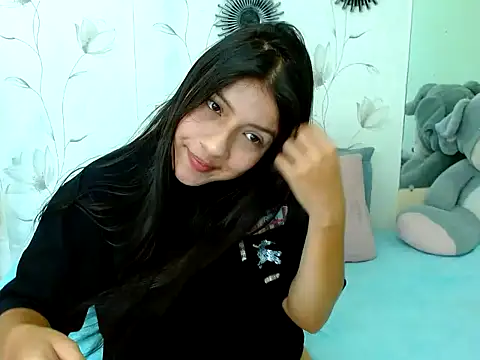 zara cute online show from 10/27/25, 12:06